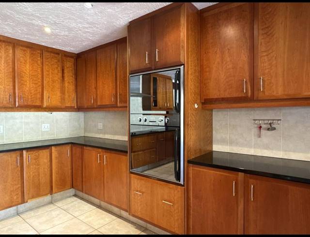 4 BEDROOM HOUSE FOR SALE IN RUIMSIG